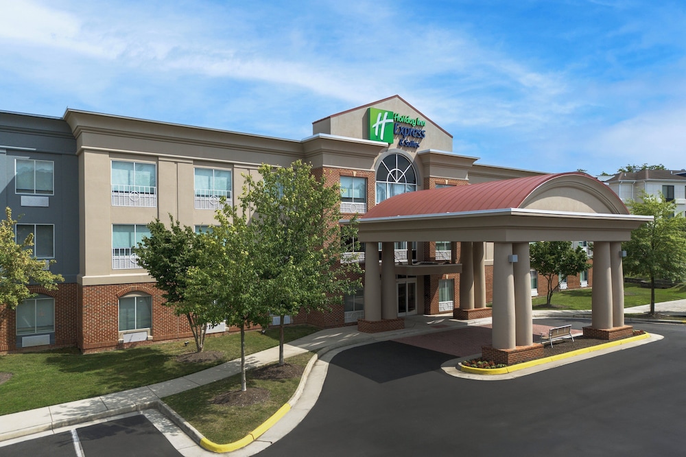 Holiday Inn Express Suites Alexandria Fort Belvoir 6/73