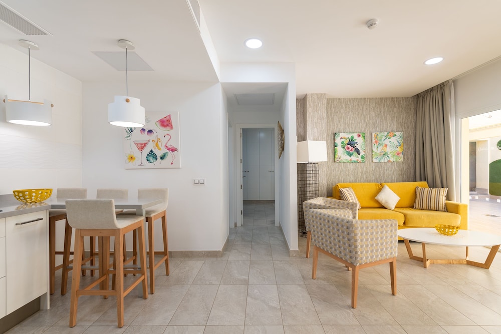 Holiday Club Playa Amadores 51/65