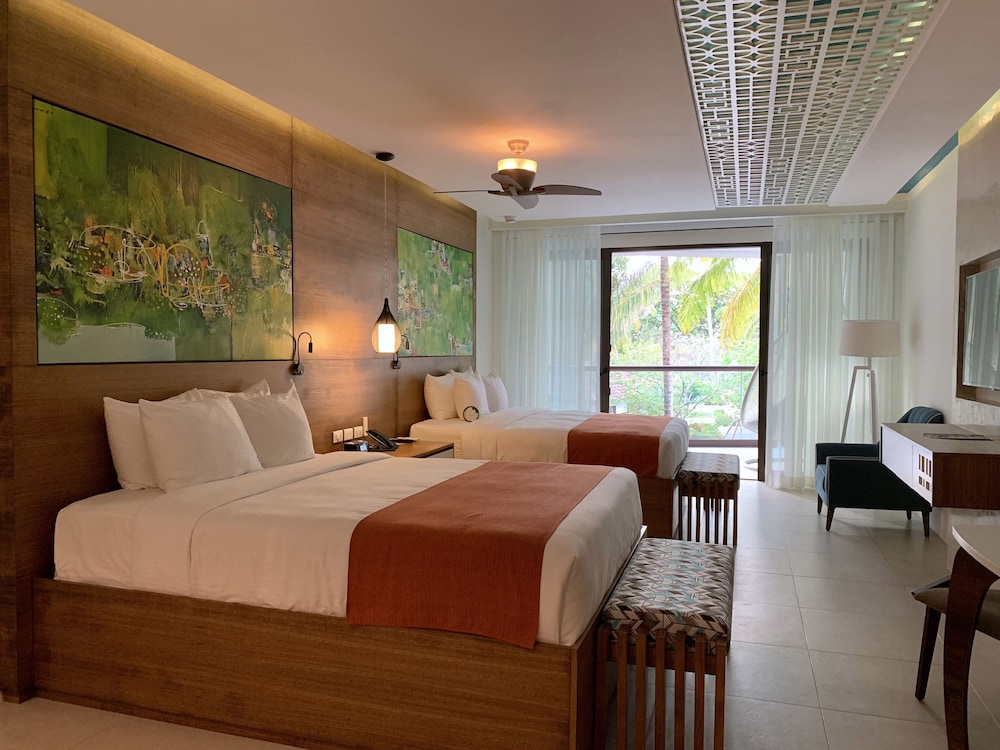 Azura Beach Resort - Adults Only 29/67
