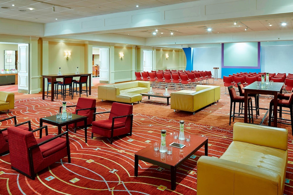 Delta Hotels By Marriott Heathrow Windsor 27/39