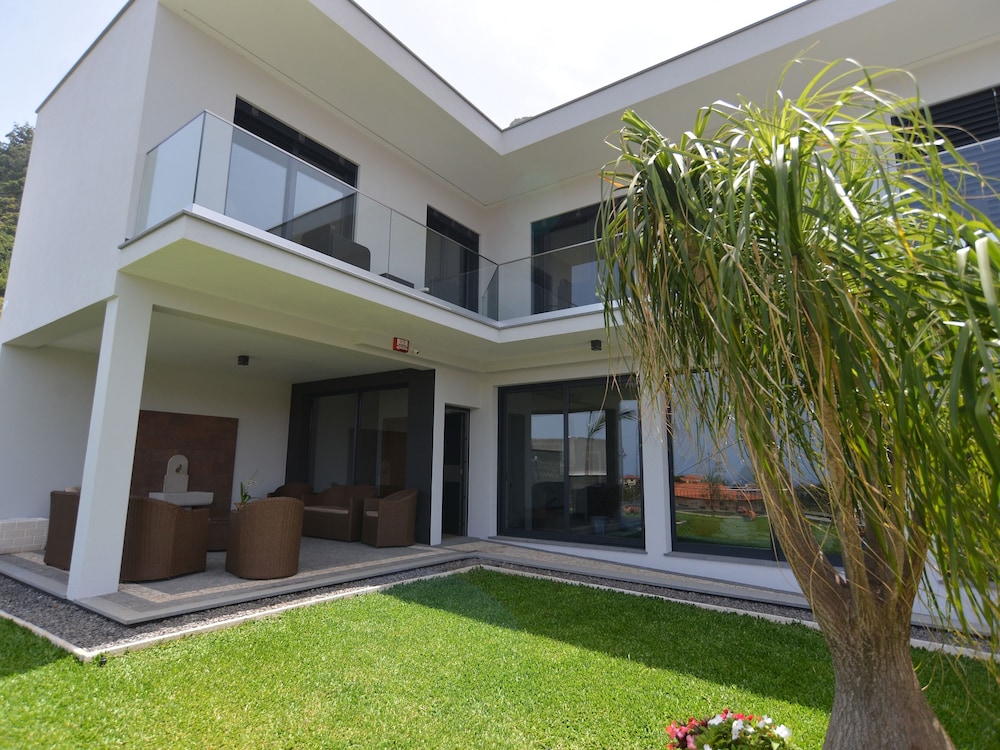 Enxurros House 45/48
