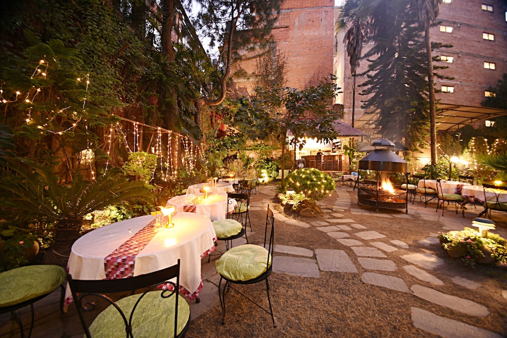 Nirvana Boutique Hotel 46/50