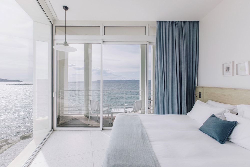 Junior Suite, Queen Bed, Sea Side, Sofa