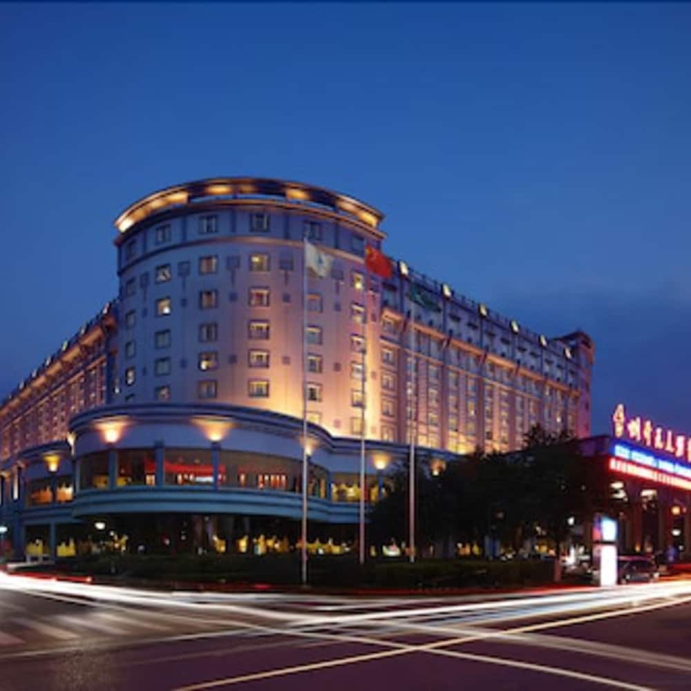 New Century Hotel Taizhou 1/15