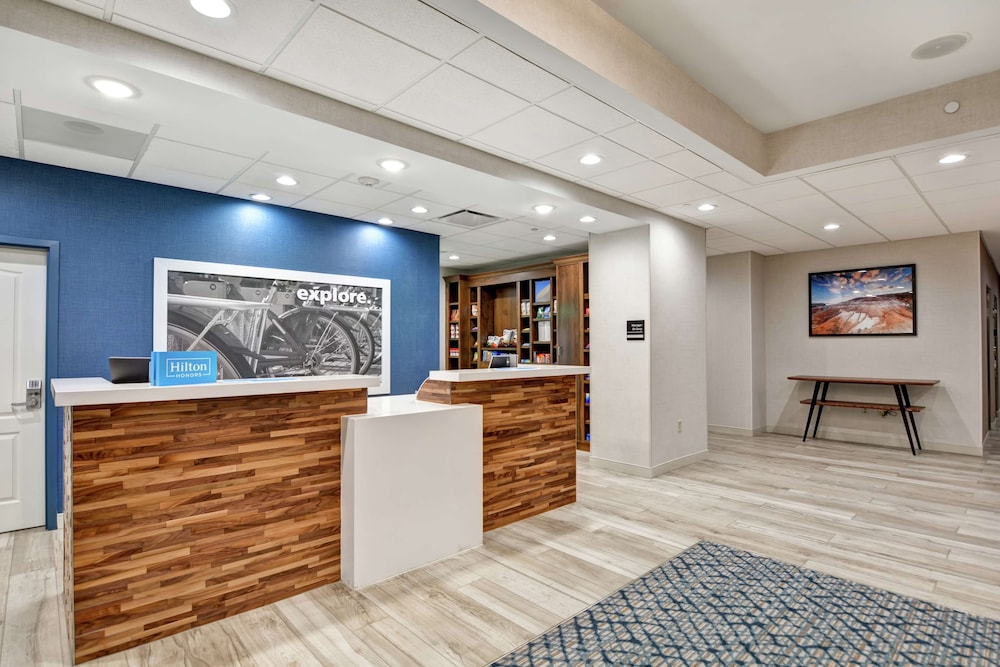 Hampton Inn Moab 8/25