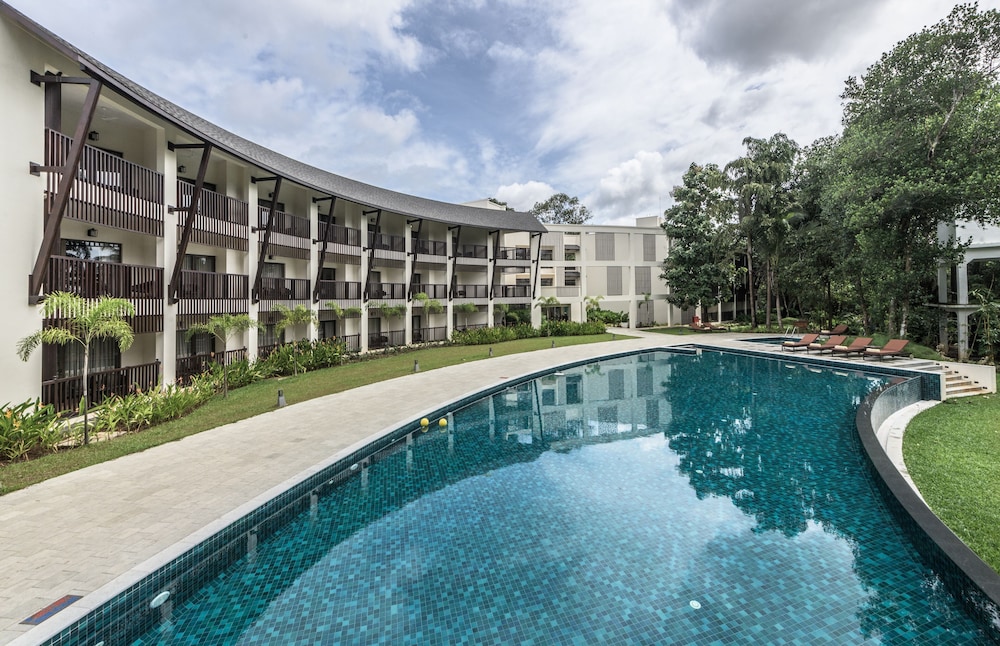 Club Mahindra Ashtamudi in Karunagappally