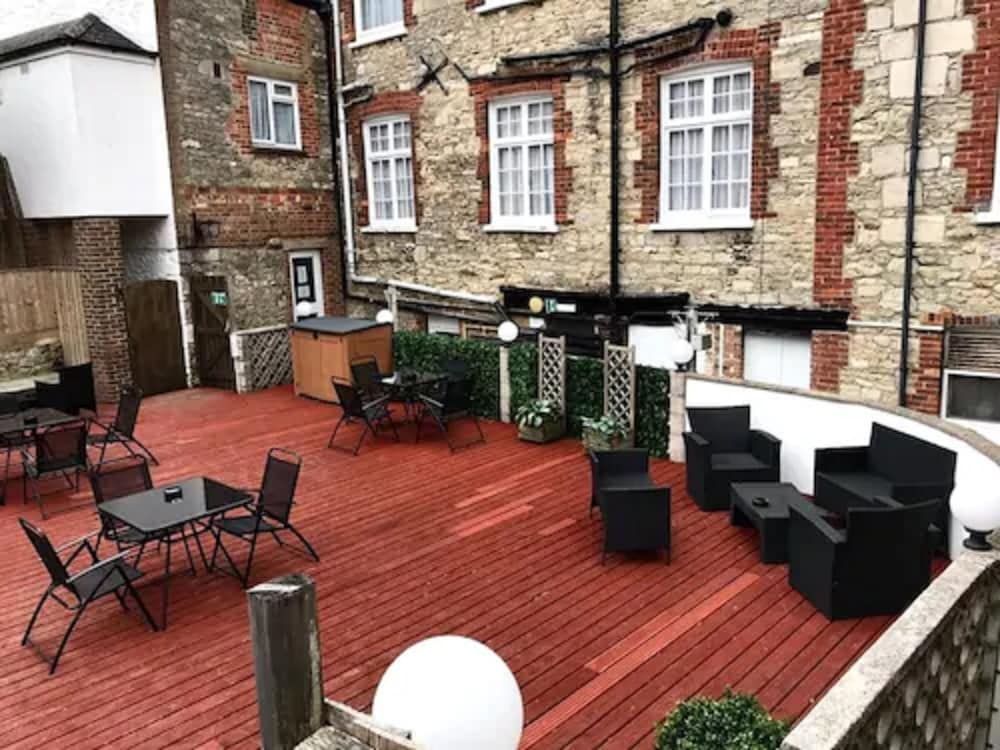 Royal Esplanade Hotel 27/50