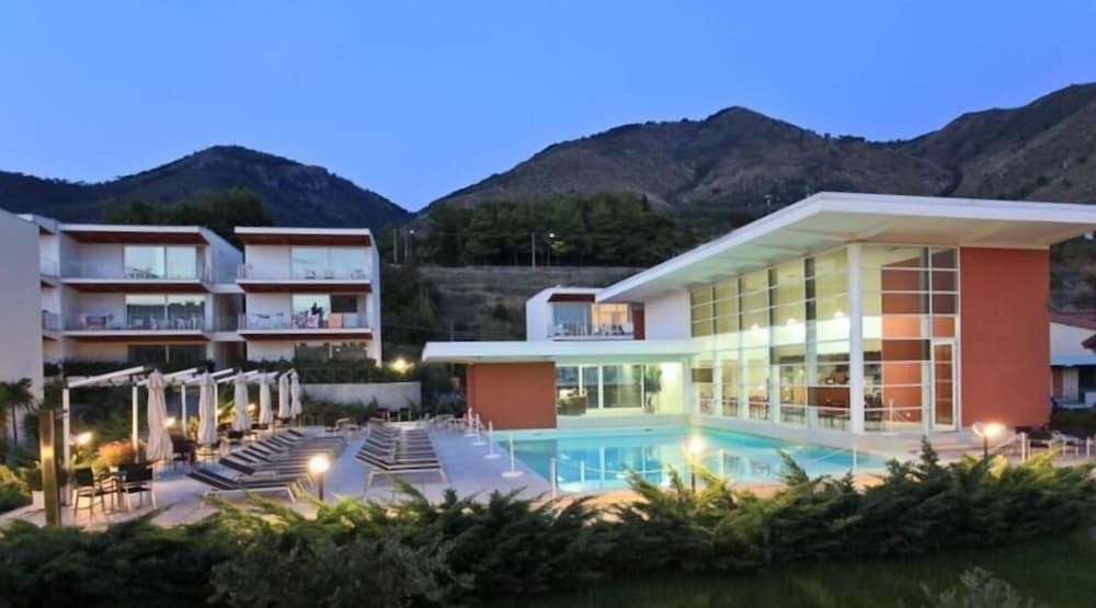 SPORTING CLUB RESORT 1/48