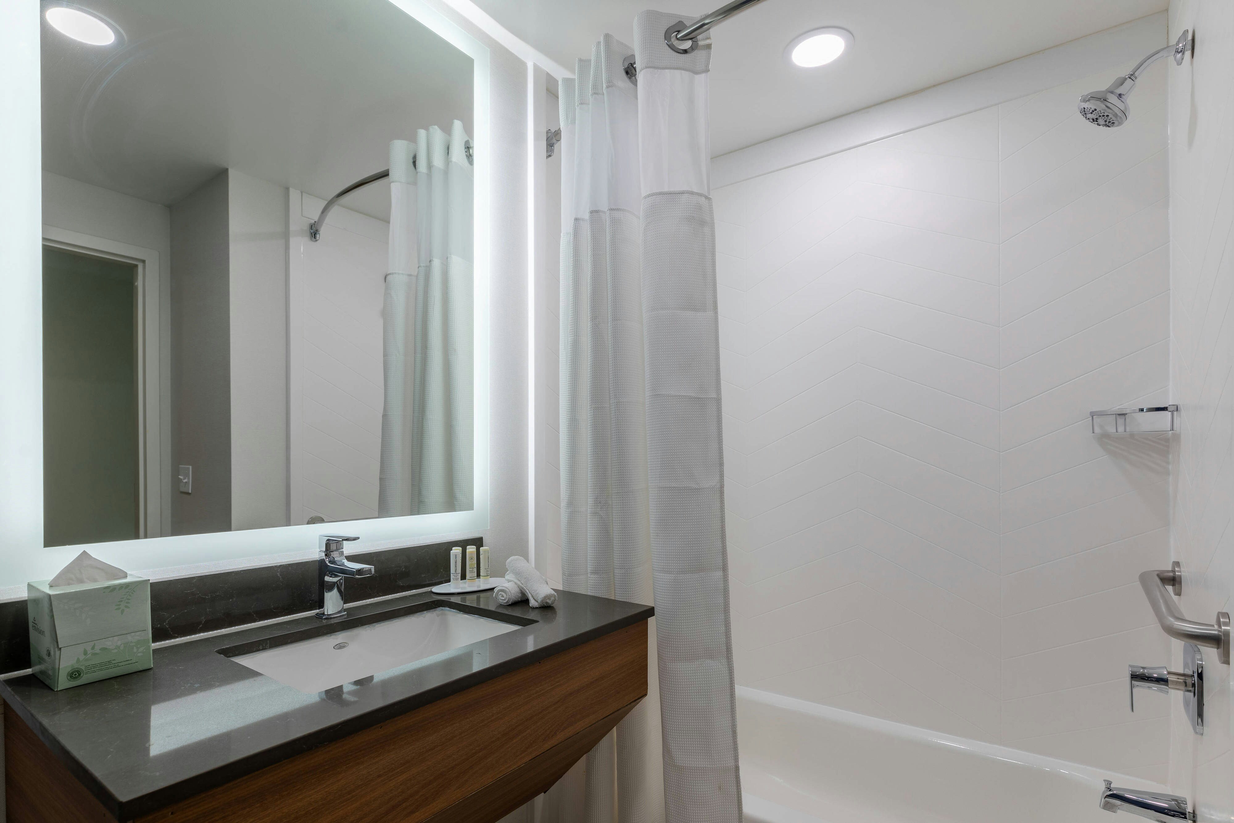 غرفة بسرير كينج، Fairfield Inn & Suites By Marriott Atlanta Stonecrest 2/3