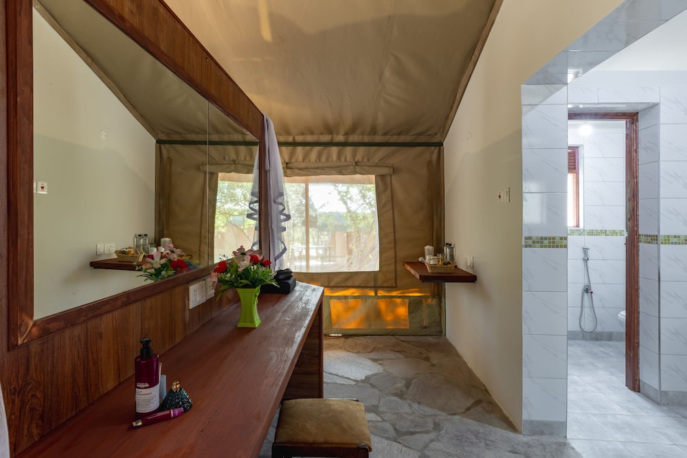 Sentrim Mara Lodge 47/47