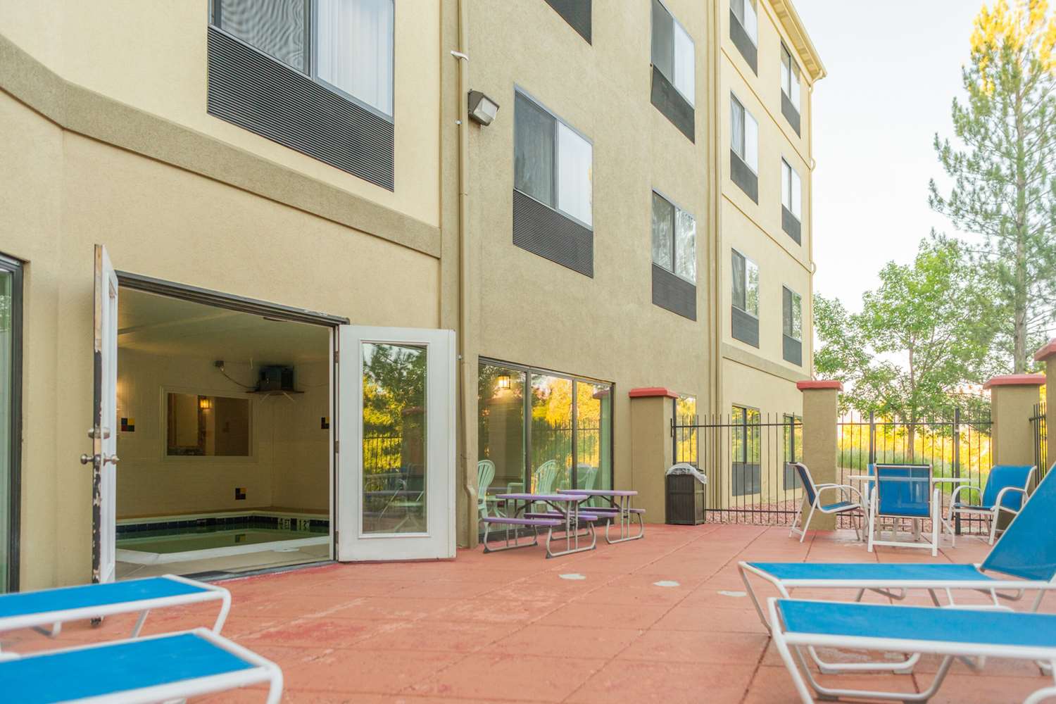 Comfort Inn North - Air Force Academy Area 23/23