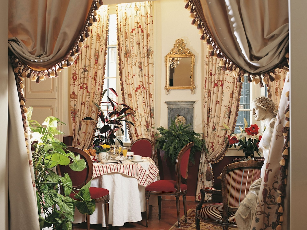 Hôtel Cardinal 49/58