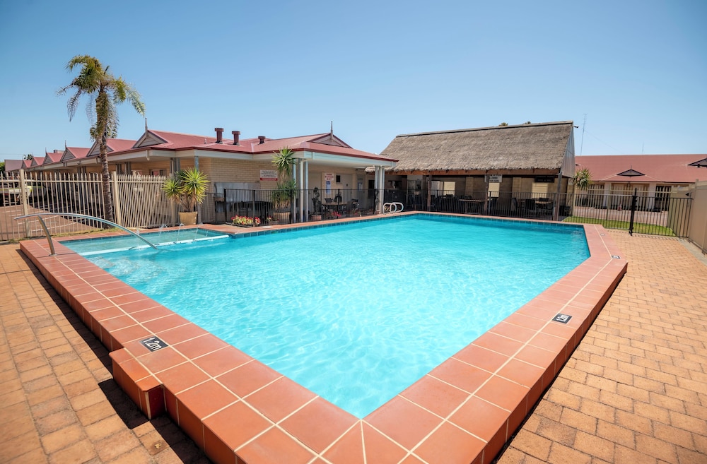 Bunbury Apartment Motel 21/50
