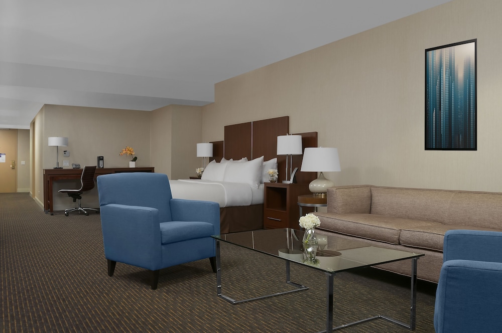 Crowne Plaza Manhattan Times Square by IHG 59/90