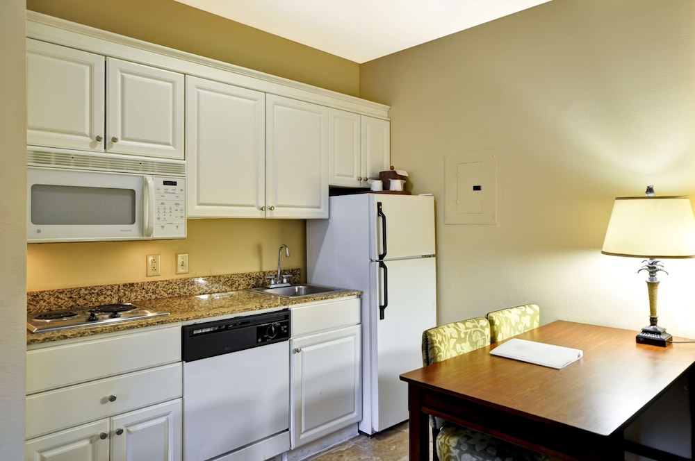 Hampton Inn Suites Charleston 21/48