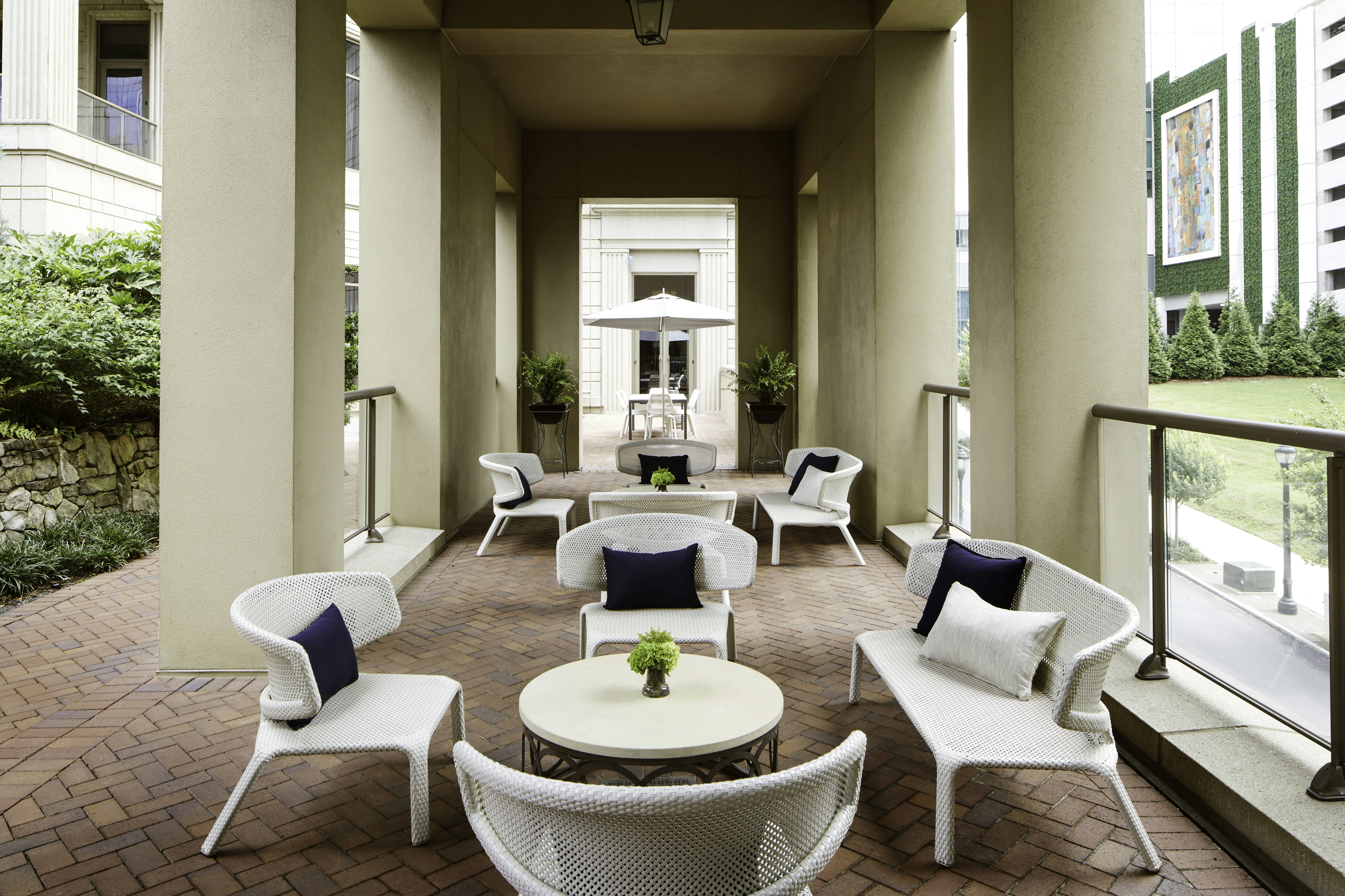 Waldorf Astoria Atlanta Buckhead 38/80
