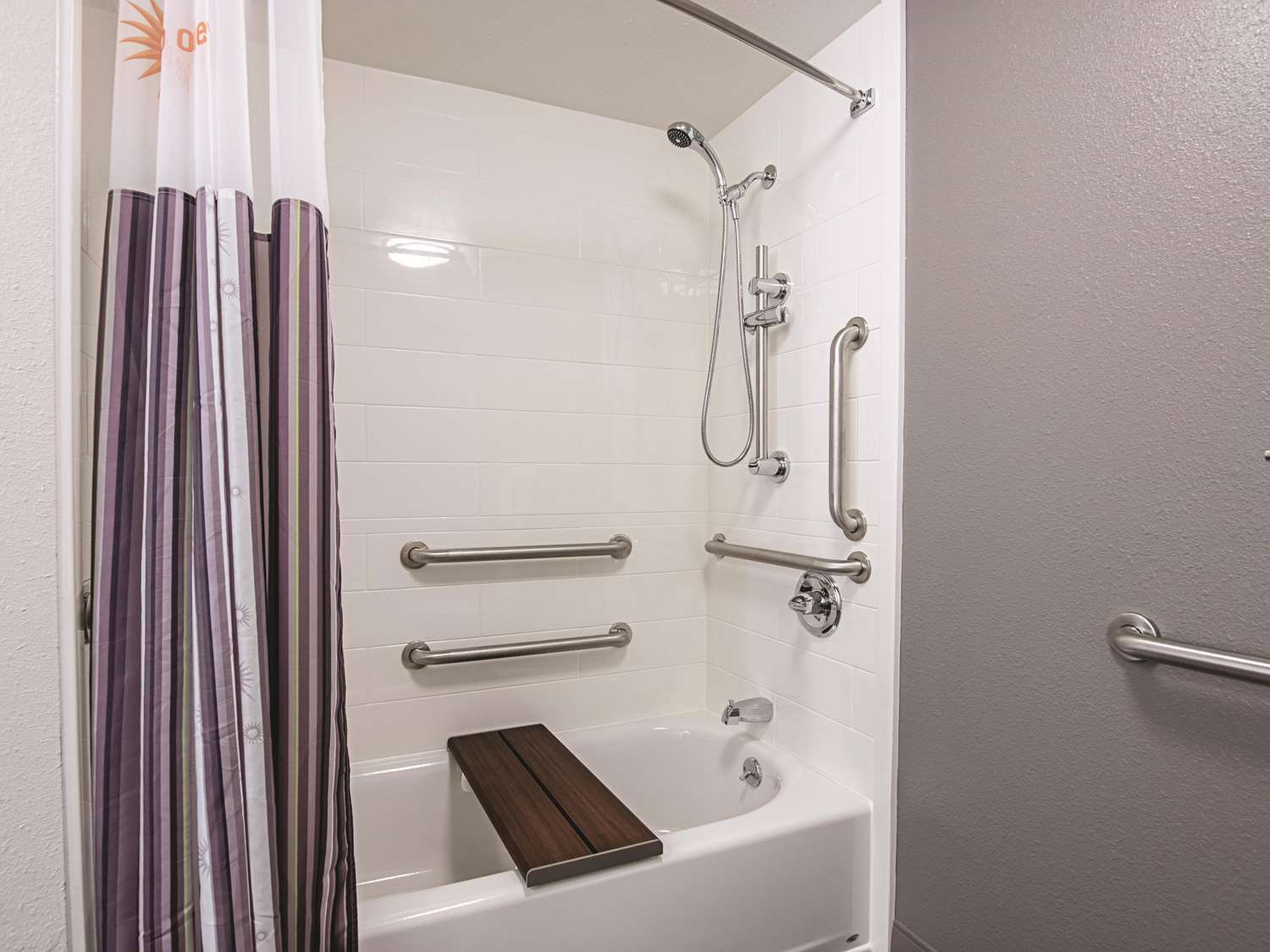 La Quinta Inn and Suites by Wyndham Portland 46/50