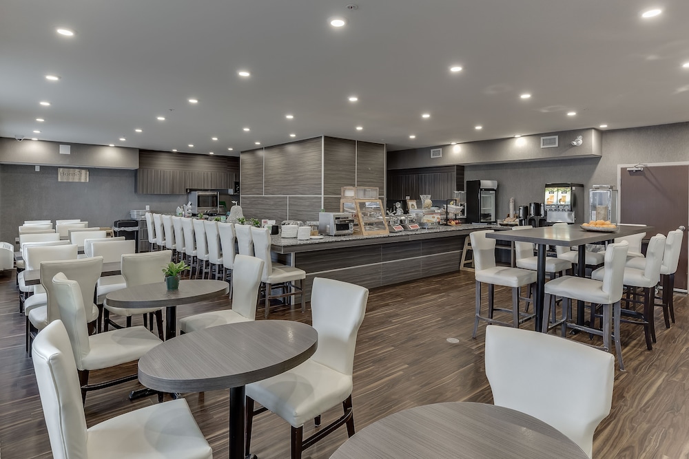 Home Inn Suites Saskatoon South 51/66