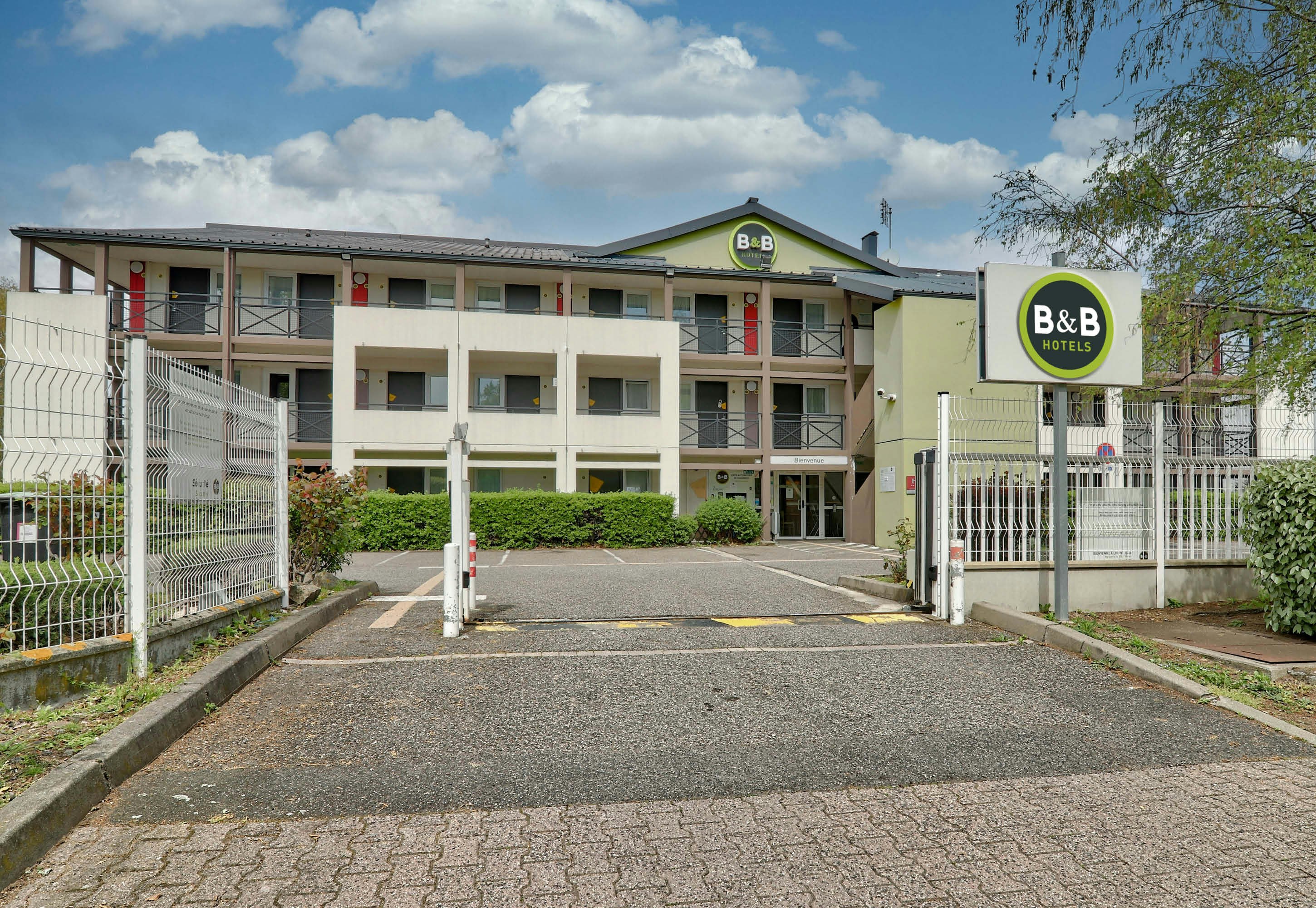 B&B Hotel Clermont Ferrand Le Brezet Aeroport 25/28
