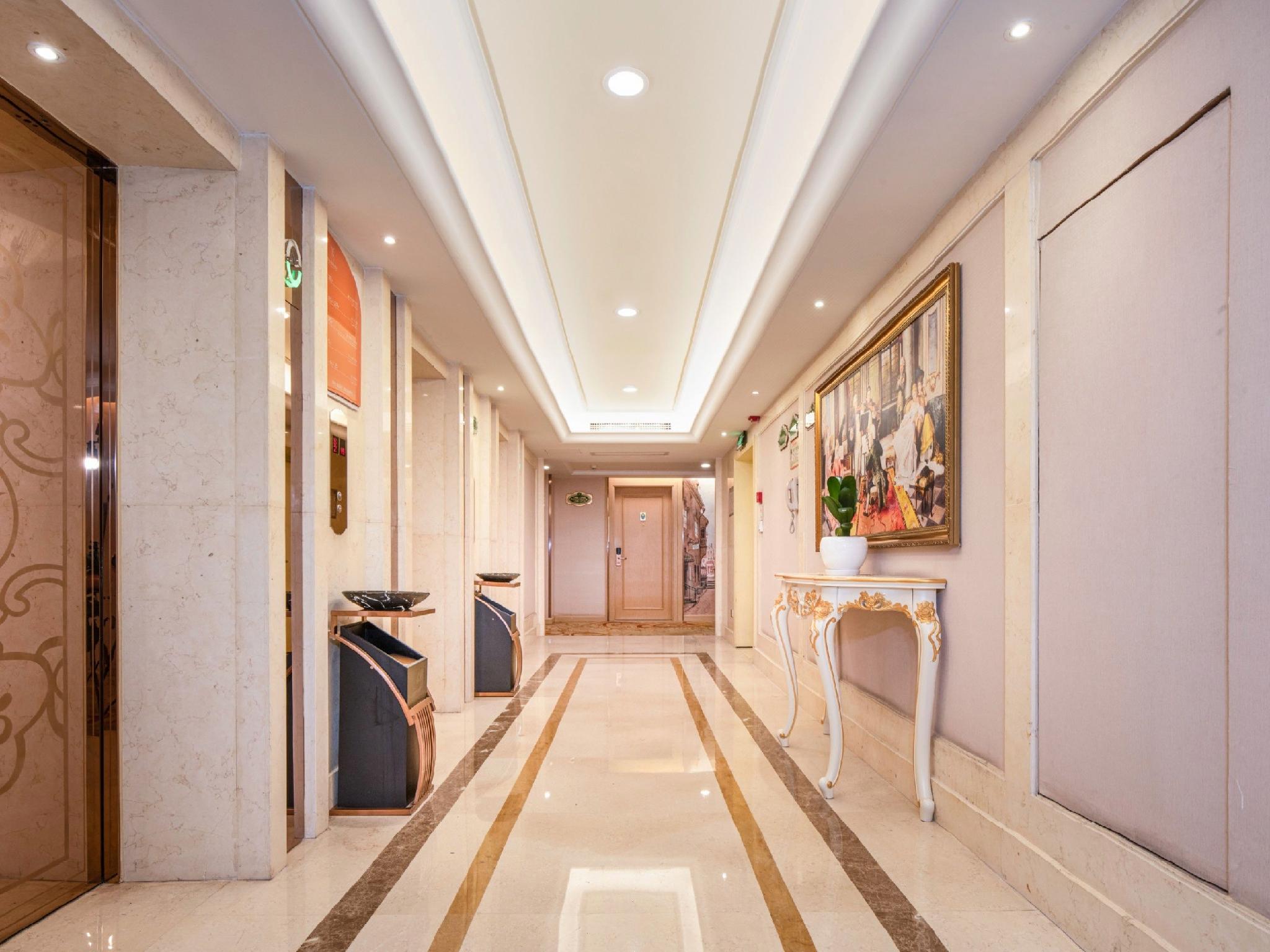 Vienna International Hotel (Hangzhou Boao Center Subway Station) 17/38