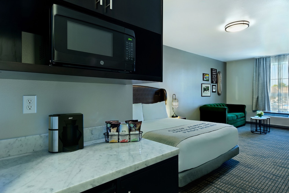 Oxford Suites Paso Robles 24/54