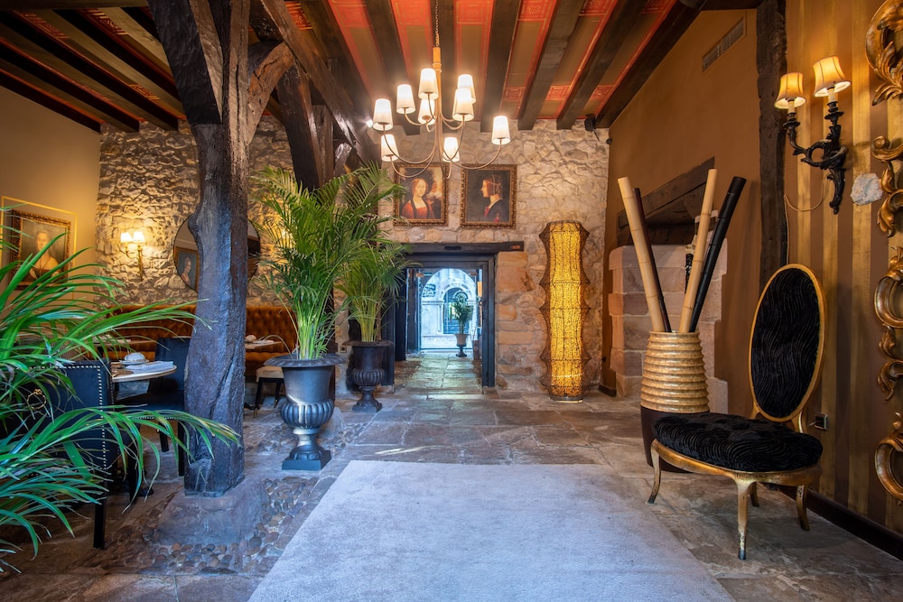 Casa Del Marques 24/50