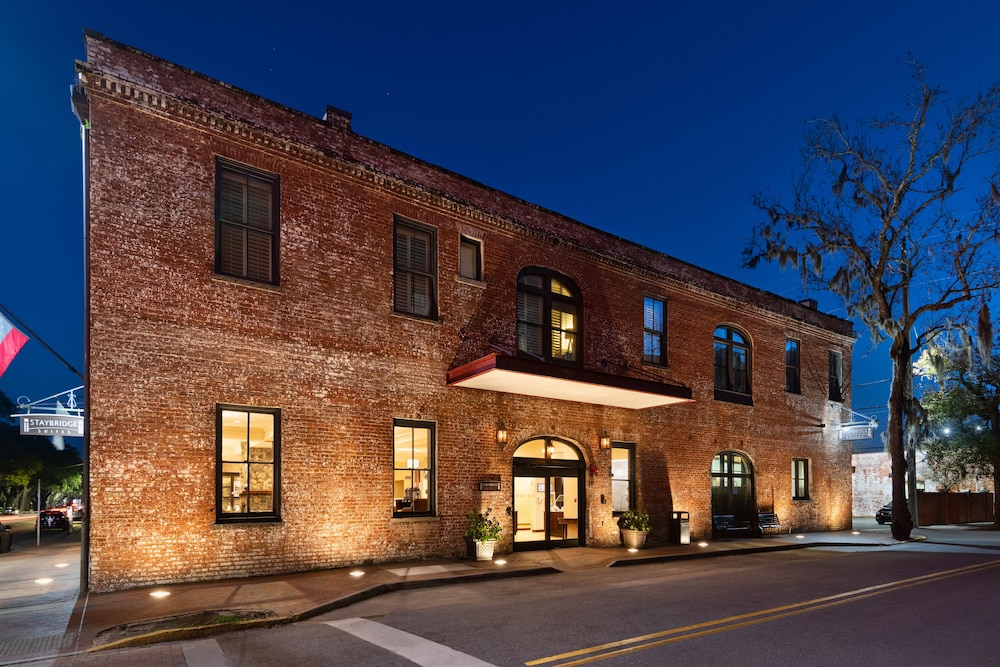 Staybridge Suites Savannah Historic District