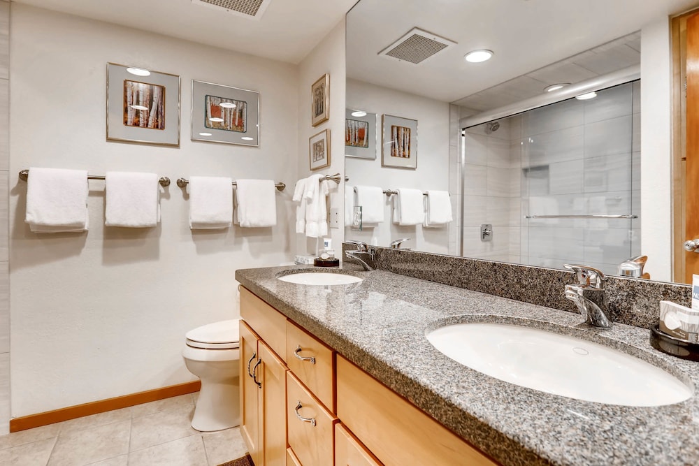 Woodrun Place Condominiums &amp; Residences 29/38