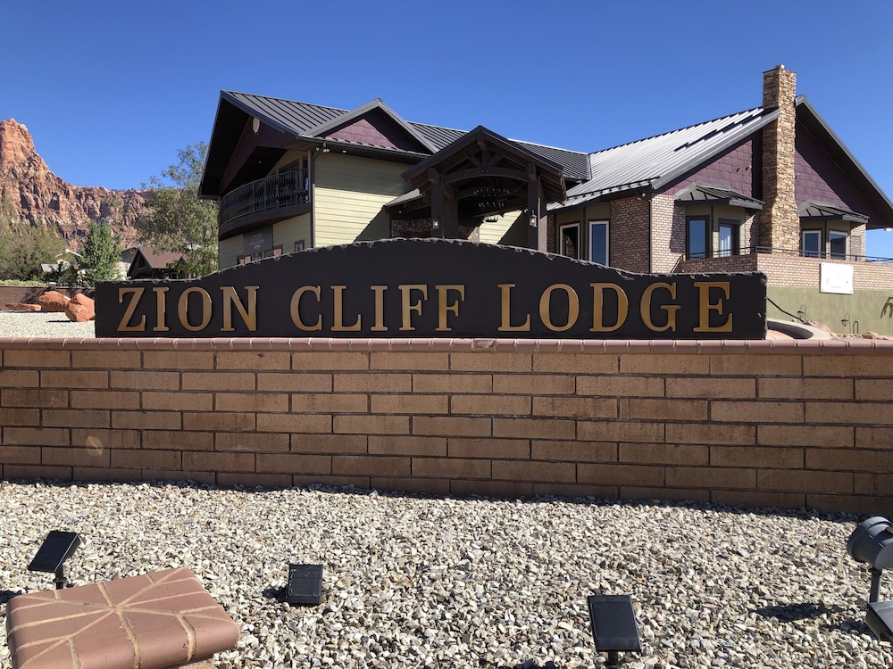 Zion Cliff Lodge 5/50