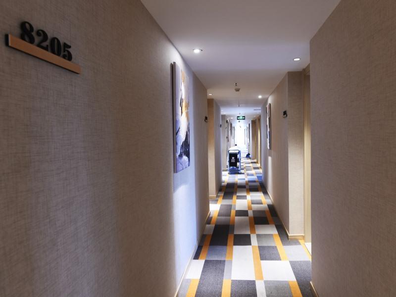 Shell Shanghai Normal University Hongcao Road Metro Station Guiping Road Hotel 22/24