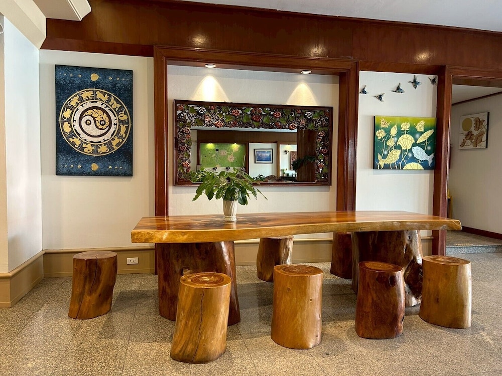 Tapae Place Hotel 9/39