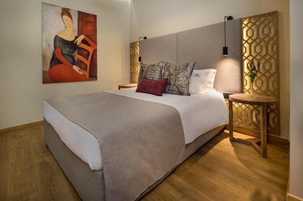 Contessa Boutique Hotel 11/65