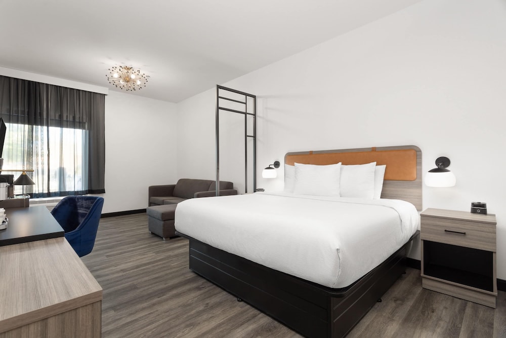 La Quinta Inn & Suites by Wyndham Olive Branch 18/46