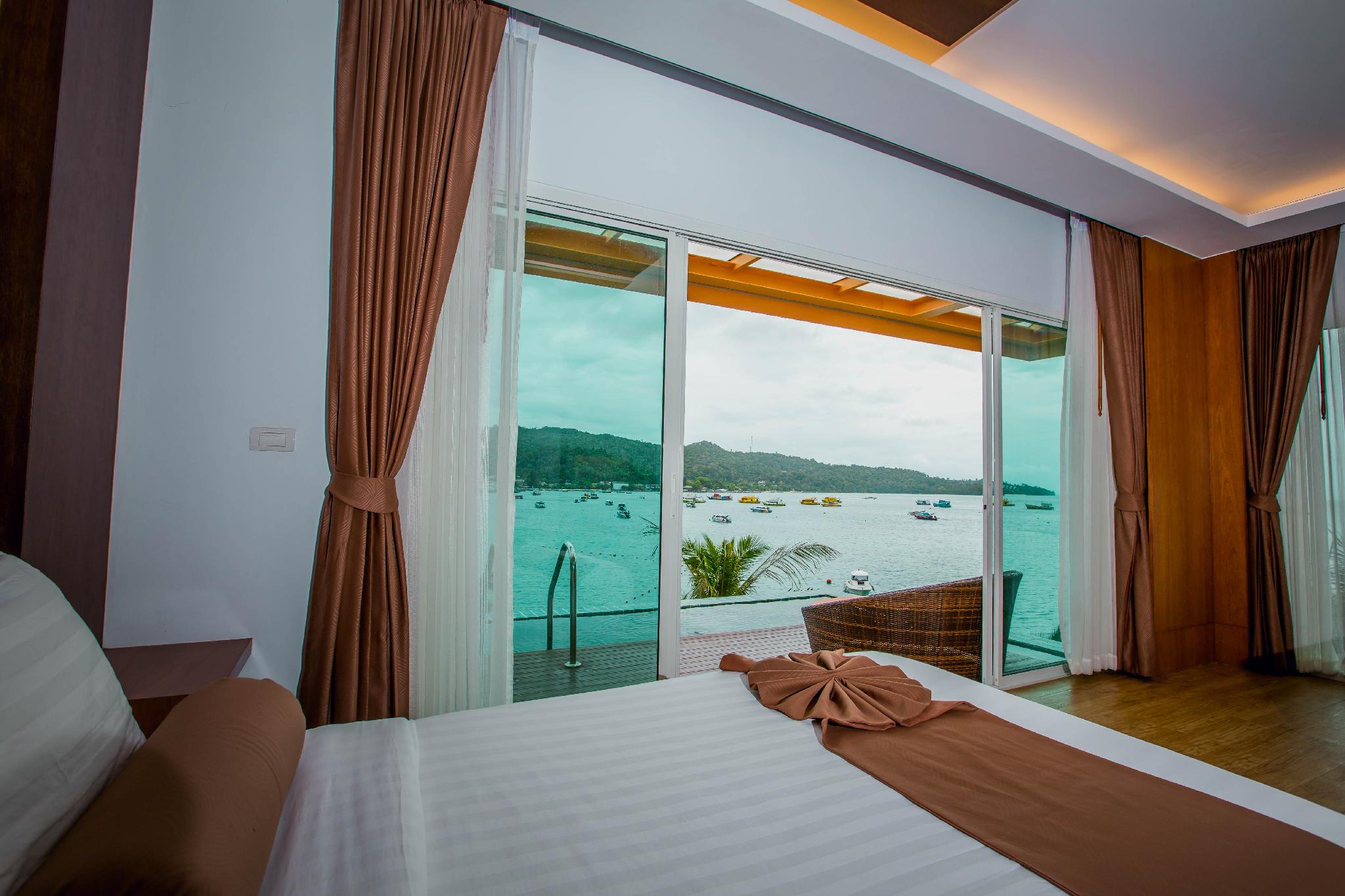 Luxury, Double Bed, Sea View, Pool Access