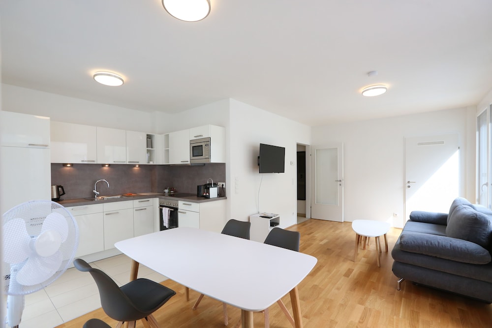 4 Beds and More Vienna Apartments 18/29