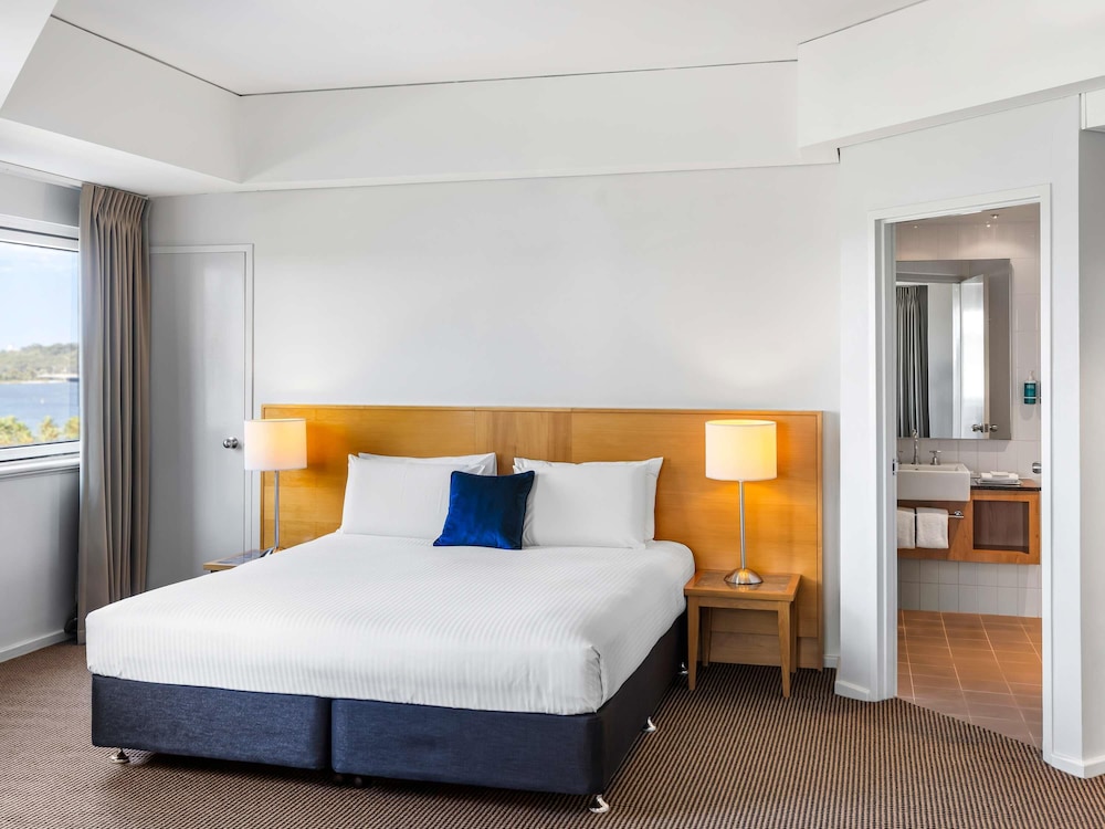 Novotel Perth Langley 20/68