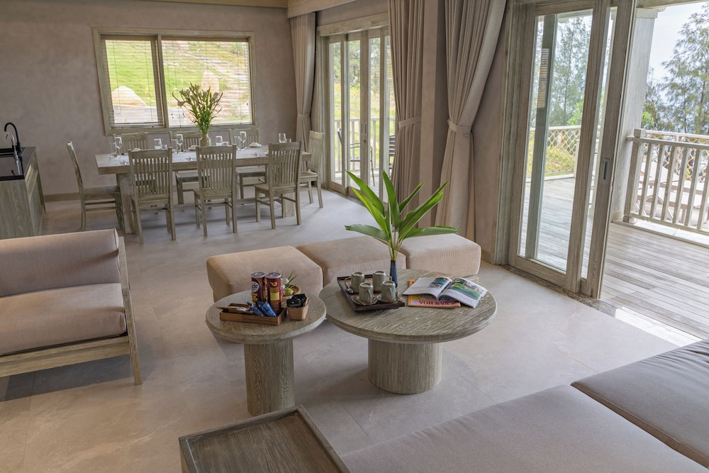 Crown Retreat Quy Nhon 57/88