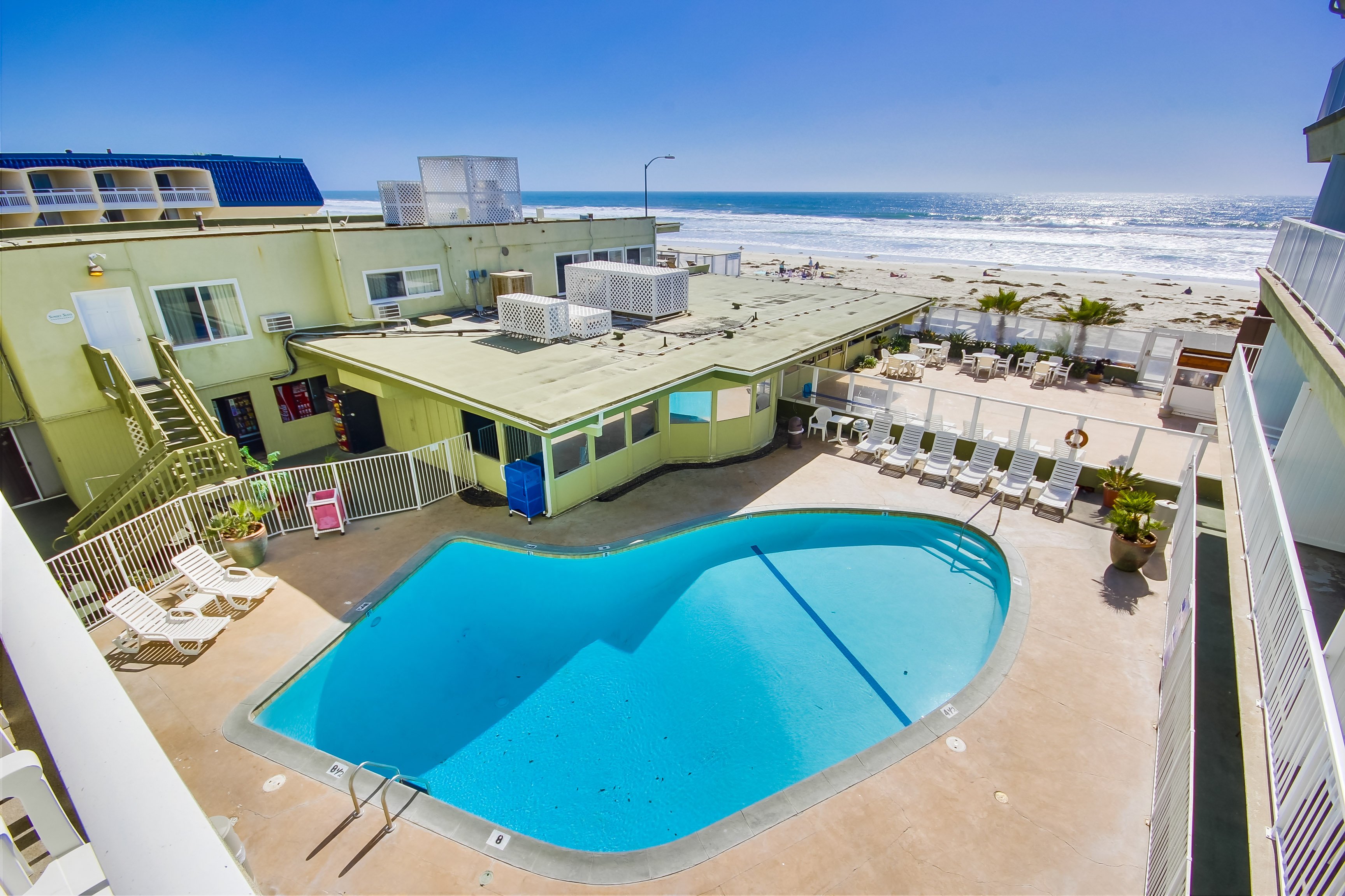 Surfer Beach Hotel 12/59