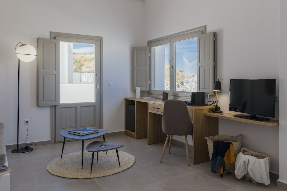 Symphony Suites Santorini 37/50