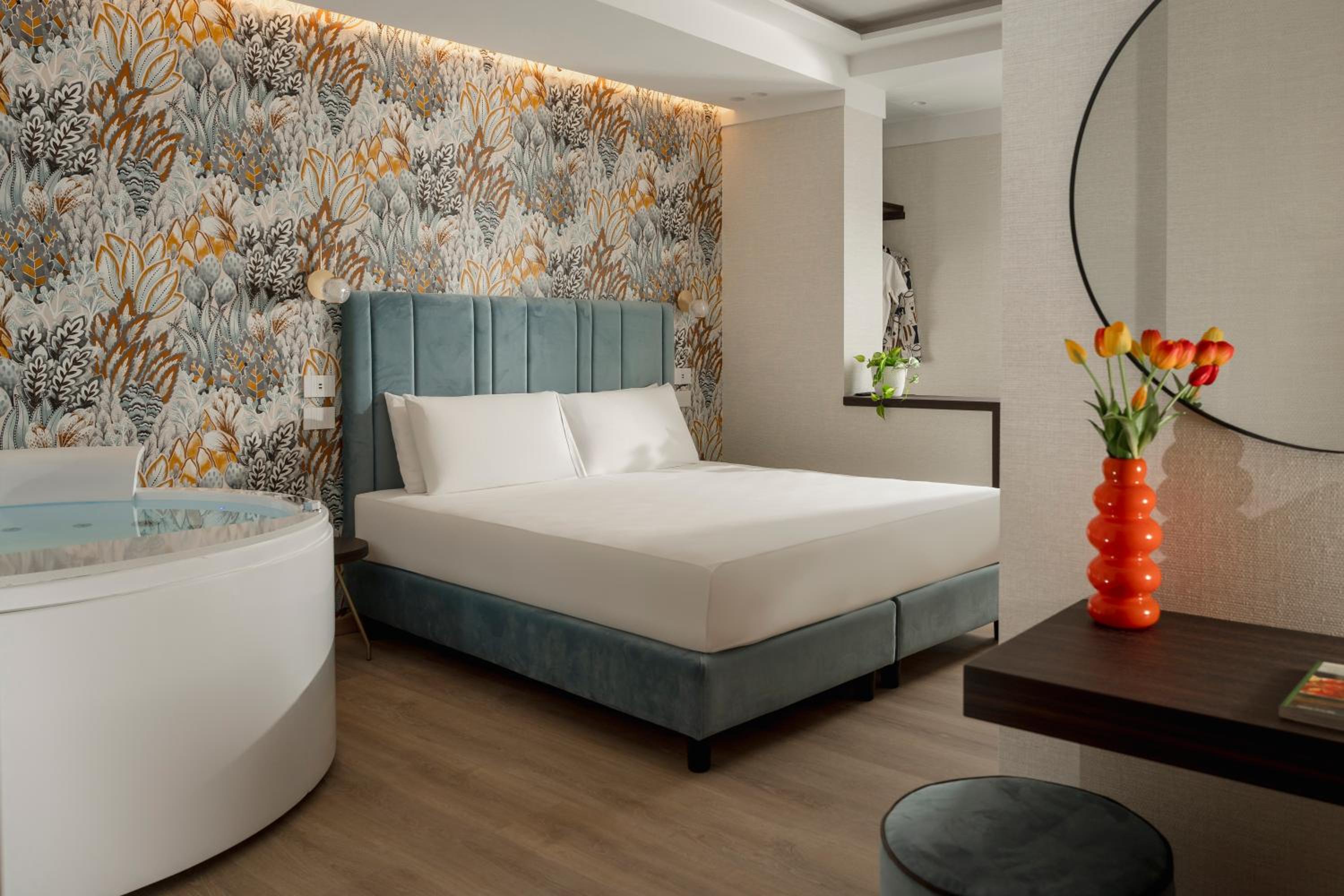 جناح جونيور بشرفة، Grazia Hotel 3/10