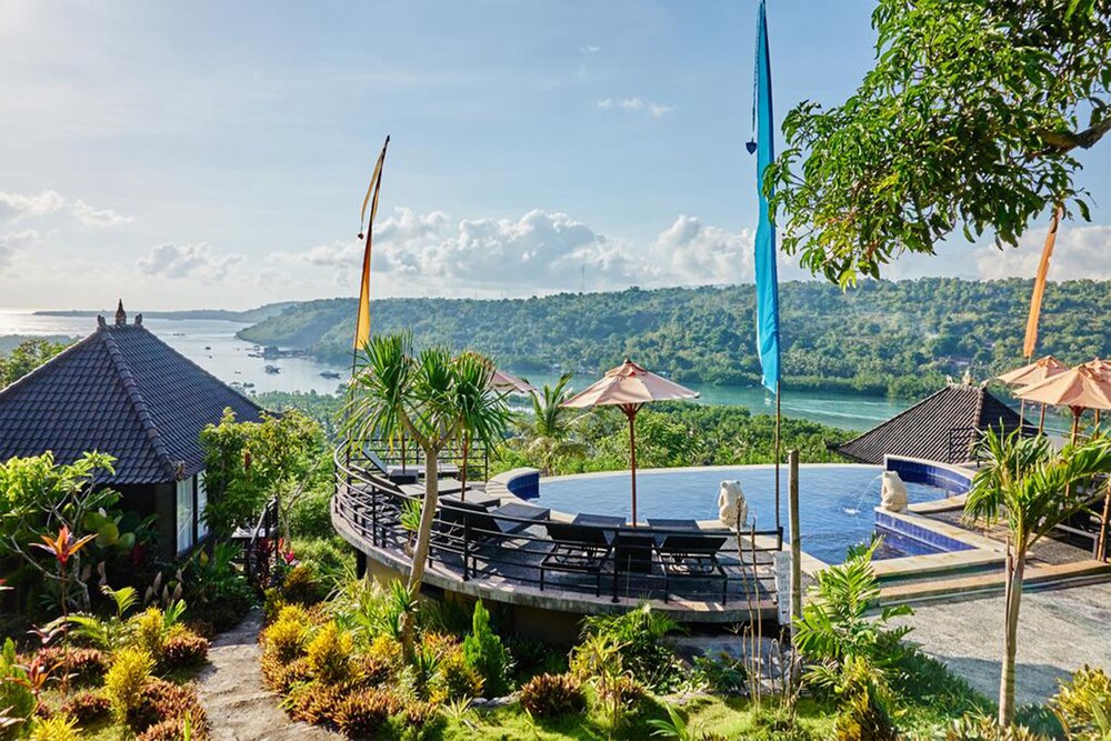 Sunrise Hut's Lembongan 31/54