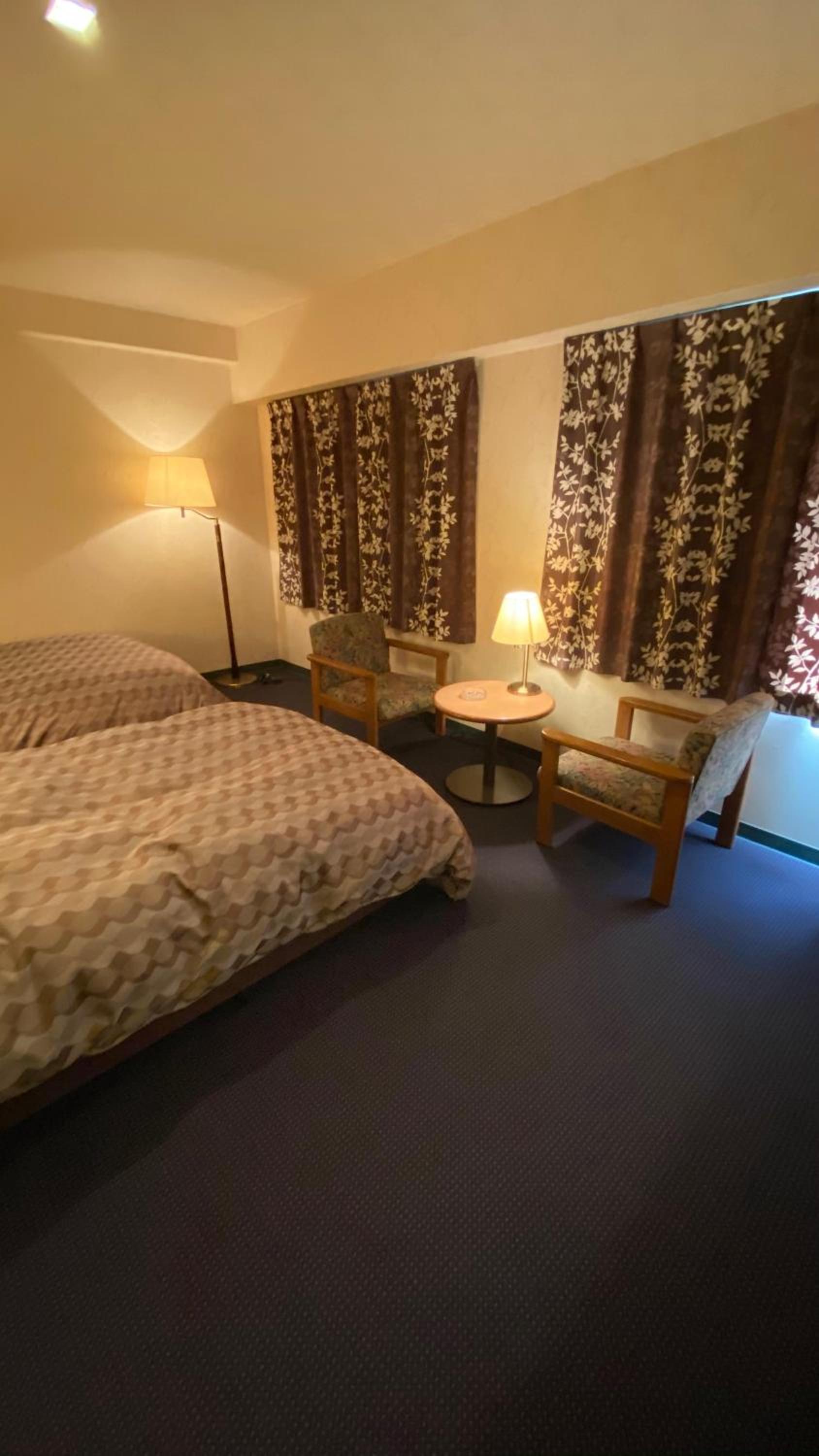 Ohta Grand Hotel 50/53