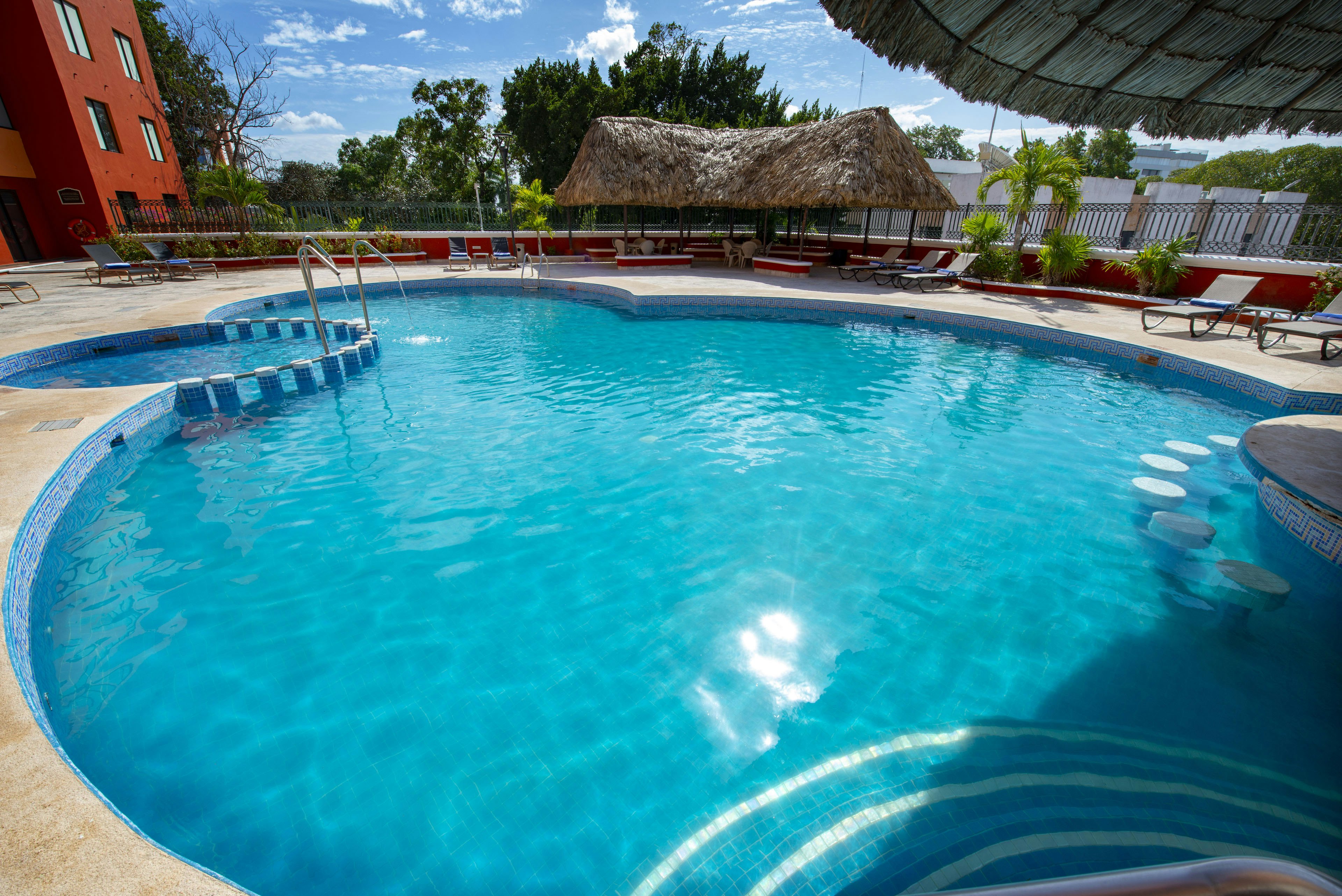 Holiday Inn Merida 38/74