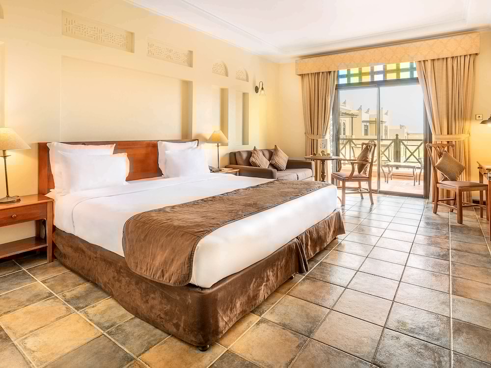 Novotel Al Dana Resort 23/75