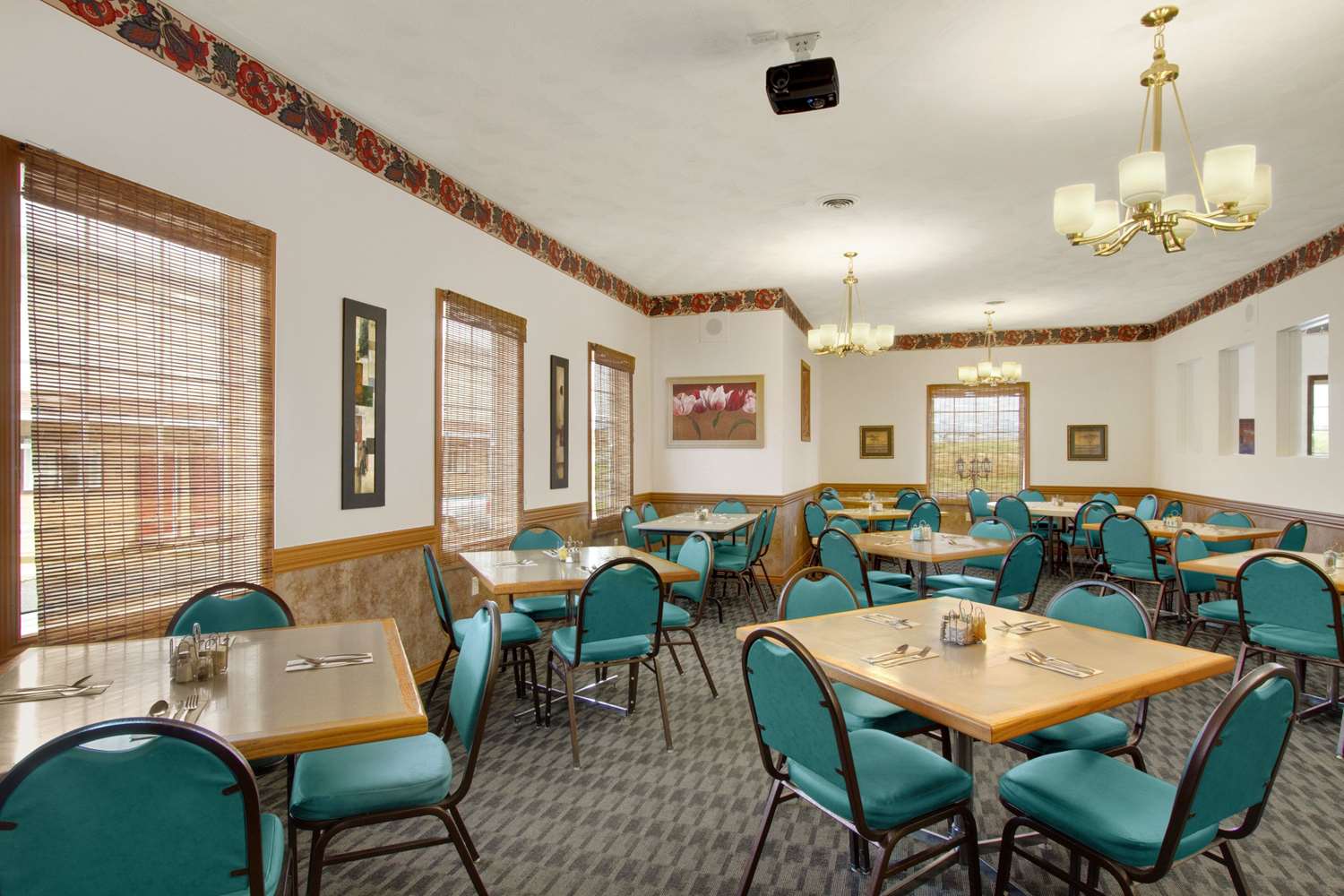 Knights Inn Woodstock 31/37