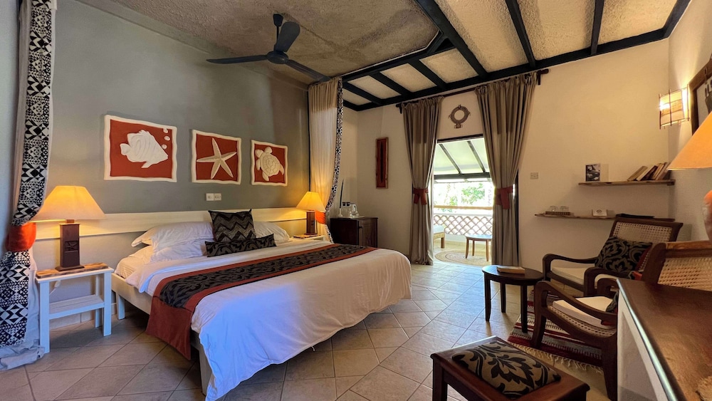 Neptune Palm Beach Boutique Resort & Spa 14/50