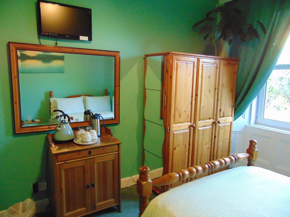 Badjao Bed and Breakfast 8/20