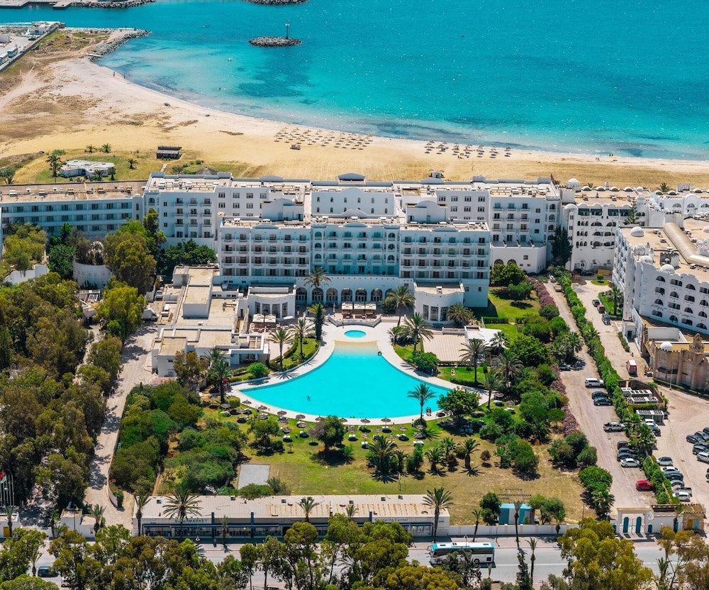 TMK L Atrium Yasmine Hammamet 55/60