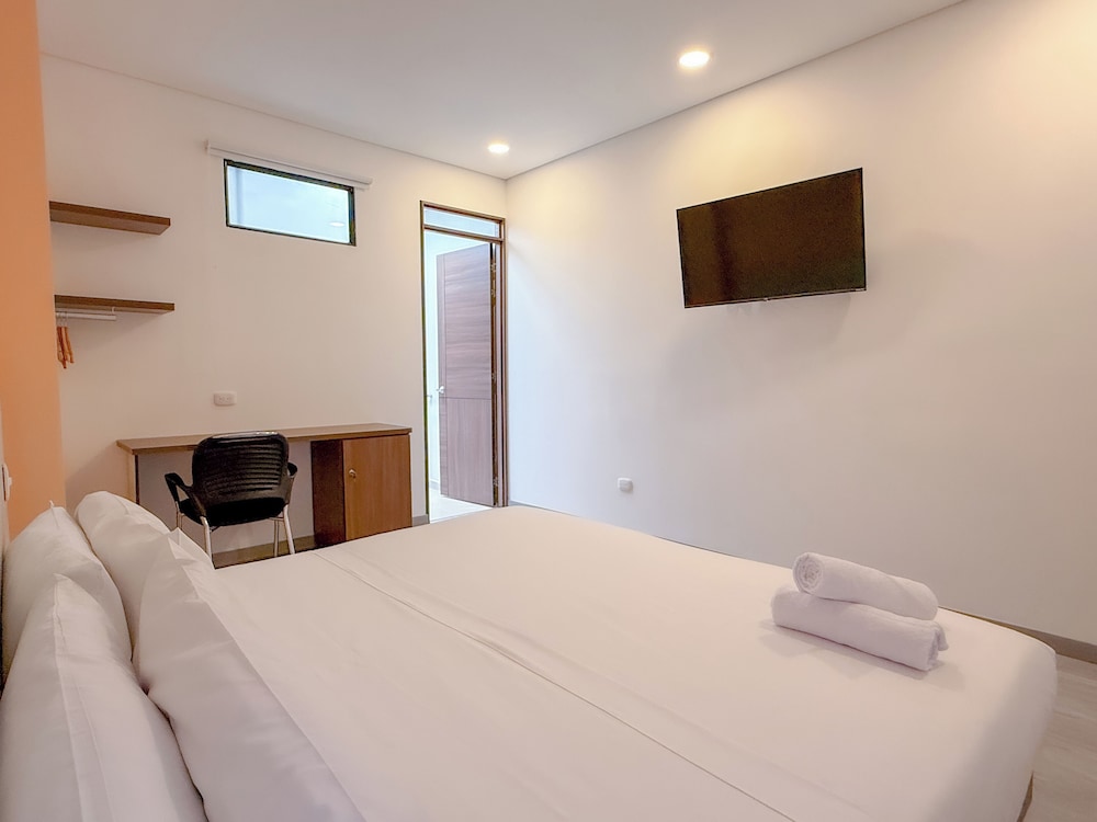 STANDARD, DOUBLE BED