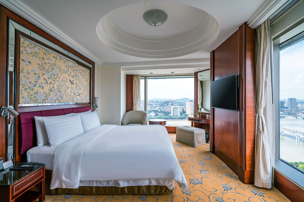 Shangri La Guangzhou 11/66